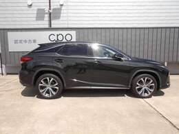 G-link（万一のトラブルに対応する充実のセキュリティシステムや、音声対話による目的地設定・情報検索を備えた、先進のテレマティクスサービス）2年間無料付帯です。