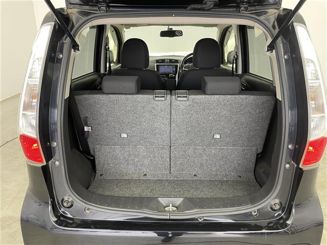 【トランク】積み込みやすくて、たっぷり積める荷室です。シートアレンジできるものは、乗車人数と荷物の量や大きさによってシートを動かすことができるので、より快適なドライブが可能です！