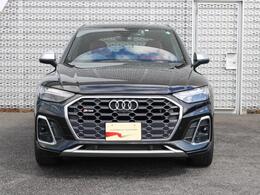 Audiの特徴シングルフレームグリルは力強さとエレガントな雰囲気を醸し出します。