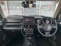とっても視界が広くて、女性も運転しやすいお車になっております。