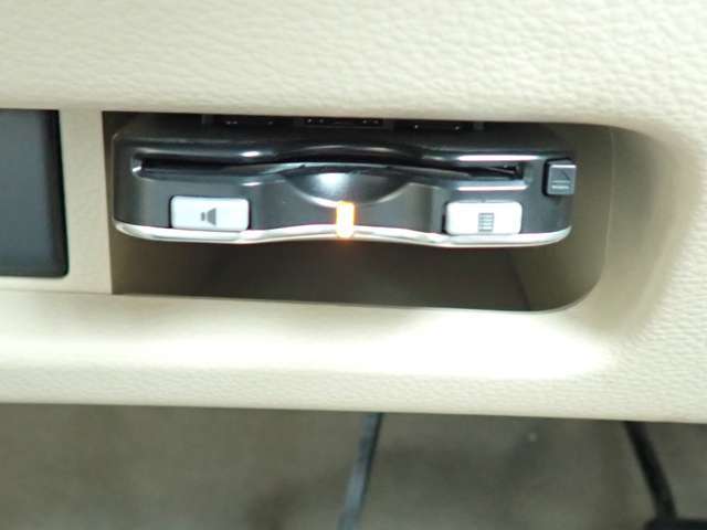 高速道路の必需品　ETC。料金所の通過もスムーズ＆経済的。