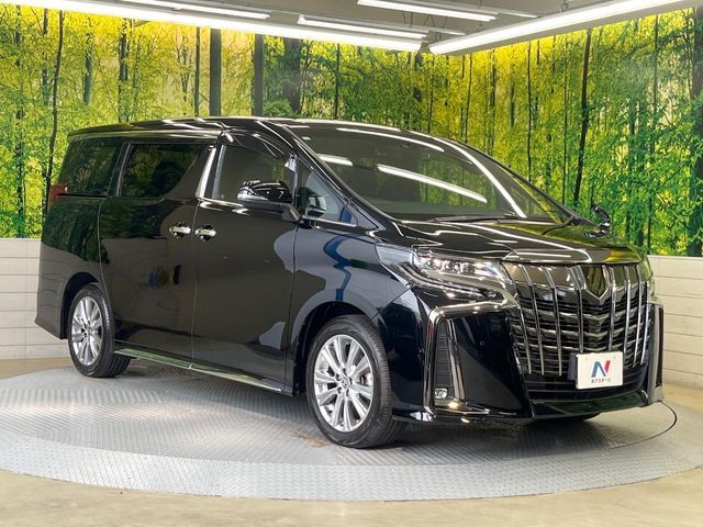 大好評のボディコーティング「弾スプラッシュコート」もご納車までに施工可能。通常のガラスコートと異なる、耐久年数6年の無機質ガラスコーティングが、ボディをキレイな状態に保ってくれます。