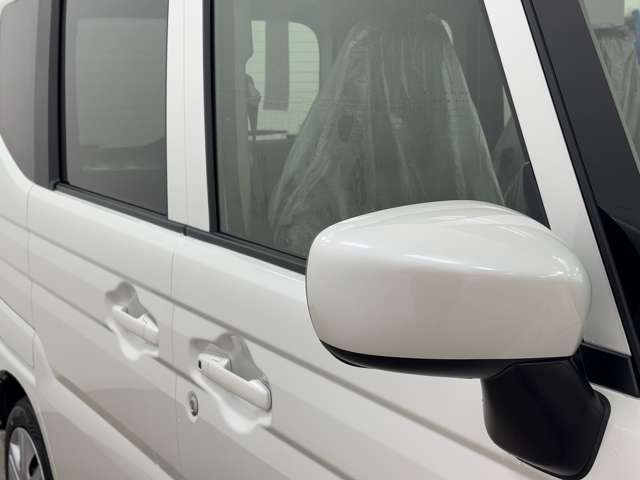 当店は16号線沿いにあります。「軽」未使用車専門店と書かれている赤色の看板が目印です。