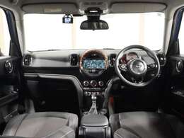 ■高年式、低走行、装備や価格に魅力があるなど、専門店の目線で厳選した高品質なミニのみ厳選し、約250台以上の新旧ミニの中からお気に入りの1台をお選びいただけます■マッチした1台がきっと見つかりますよ♪