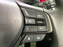 【アダプティブクルーズコントロール】高速道路での長距離走行が楽に！！自動で速度を保つクルーズコントロールが、衝突軽減システムと連携し、前方の車両を感知して車間を保つように速度調節してくれます！！