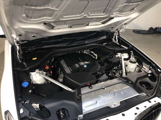 BMW 2.0L 直列4気筒ツインパワーターボ　ディーゼルエンジン　：コモンレールダイレクトインジェクションシステム、可変ジオメトリーターボチャージャー