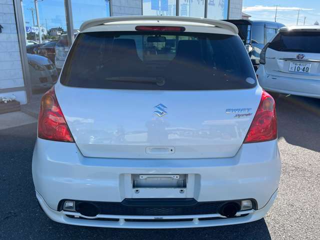 ☆当店は自社工場（認証工場）が併設されていますので、車検整備はもちろん、一般整備・ナビ・ETC・ドラレコ・その他備品取付など行っておりますので、お気軽にご相談下さい♪♪