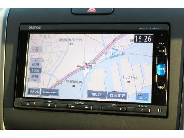 ナビはホンダ純正VXM-174VFi。フルセグTVやDVDも視聴出来ます。Bluetooth接続をすれば音楽再生のみならずスマートフォンならばハンズフリー通話も可能です。