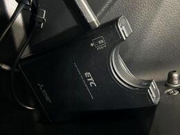 【ETC】高速道路の料金所をストレスなく通過！話題のスポットやサービスエリアに多い「スマートIC」利用時は必須のアイテムです。当店でセットアップを実施、ご納車当日からすぐにご利用いただけます！