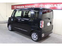 ボディカラーはブラックマイカメタリックになります。