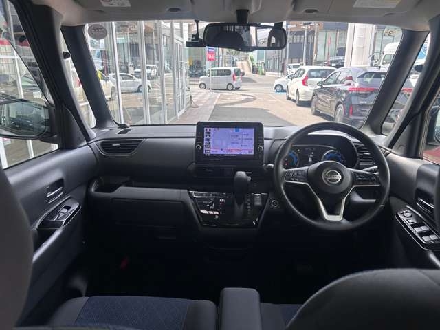 展示車両は全車　クリーニング済。　専門業者さんにて内外装ともにキレイにしてご納車いたします。　また別途、各種コーティングもうけたまわってます。