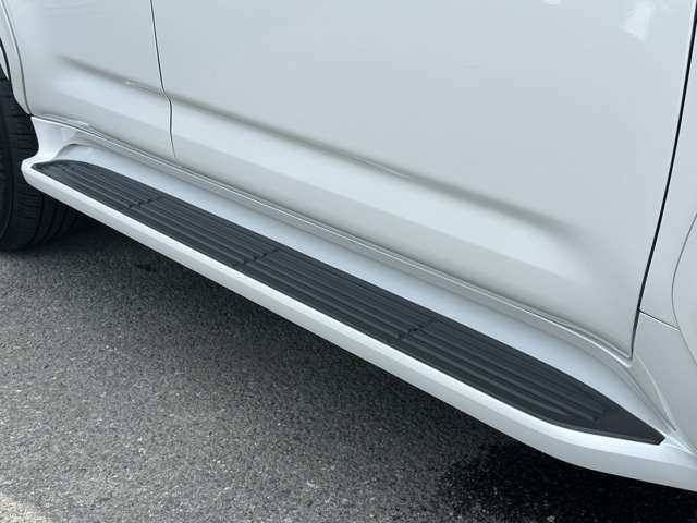 掲載車両以外にも対応可能です。ご希望のボディーカラー、グレード、装備やオプションをお聞かせ下さいませ。