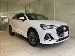 《Audi認定中古車》ならではのクオリティ、高度な訓練・教育を受けたAudi専門のメカニックがご納車前に100項目にも及ぶ精密な点検を行います。