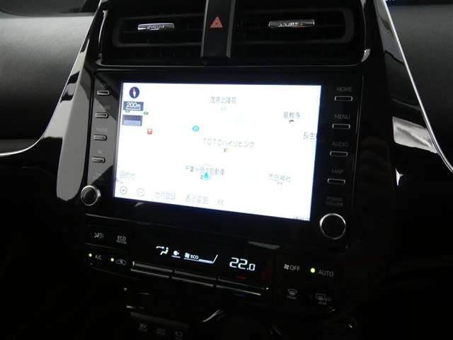 8インチのディスプレイオーディオ装着です。スマホとの通信で様々なサービスが楽しめます。TV視聴にも対応しています。