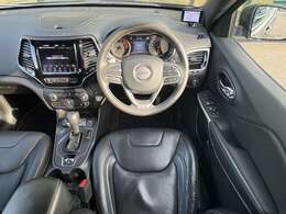 LIBERALA野々市の物件をご覧いただきまして誠にありがとうございます。心ゆくまでおクルマ選びをお楽しみください。