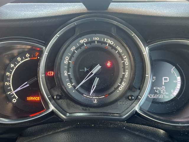 メーターはシンプルな見た目です！