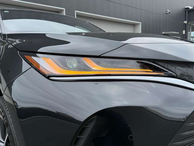 【LEDウインカー】キレのある光り方で消費電力が少なく、とても明るく視認性が良いです！LEDは温度が低温のため長持ち＆焼けないのでずっとキレイなままです♪