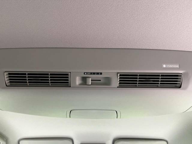 【サーキュレーター】エアコンの風を後部座席まで届けてくれ、広い車内空間でも素早く快適な温度になります♪真夏や真冬に便利な機能です。