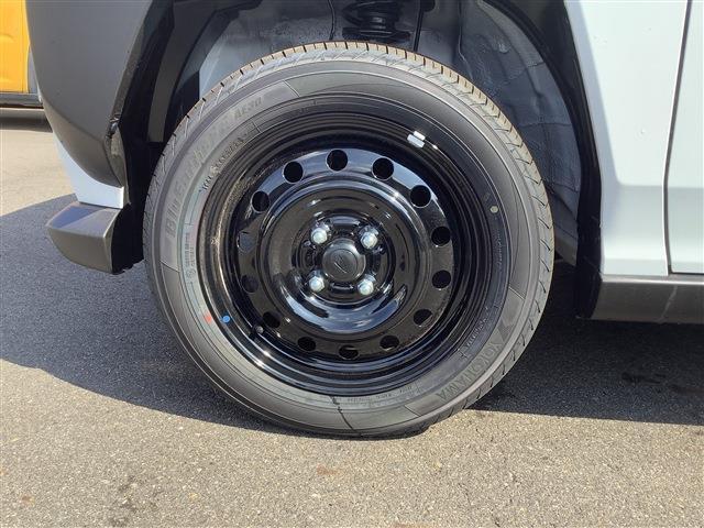 ご納車前には、お車の整備を実施し、ご納車させて頂いております。整備内容は、車両によって異なりますので、お気軽にお尋ねください。