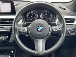 【ハンドル】『ハンドル/ステアリング』の画像になります。写真の内容に関してご不明点、ご質問等がございましたらお気軽にガリバー店舗までお問い合わせください。