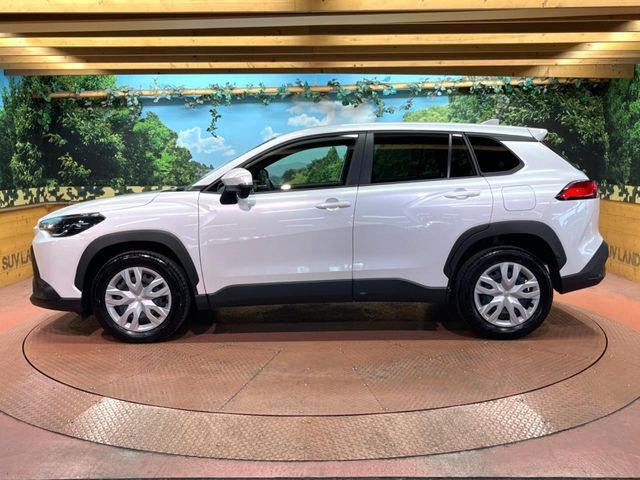 高透明度のガラス皮膜で撥水はもちろん、上質なツヤ・光沢を実現。紫外線や酸性雨から大切な愛車を保護し、色あせ・劣化を防止。「弾スプラッシュコート」、「弾プリミッサコート」からお選びいただけます。