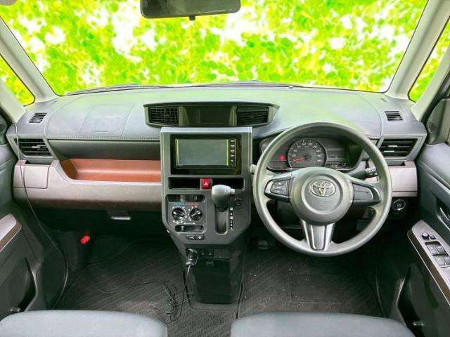 WECARSの展示場では実際に見て、触ってお車をお選びいただけます！知識の豊富な営業スタッフが様々なカーライフをご提案いたします！