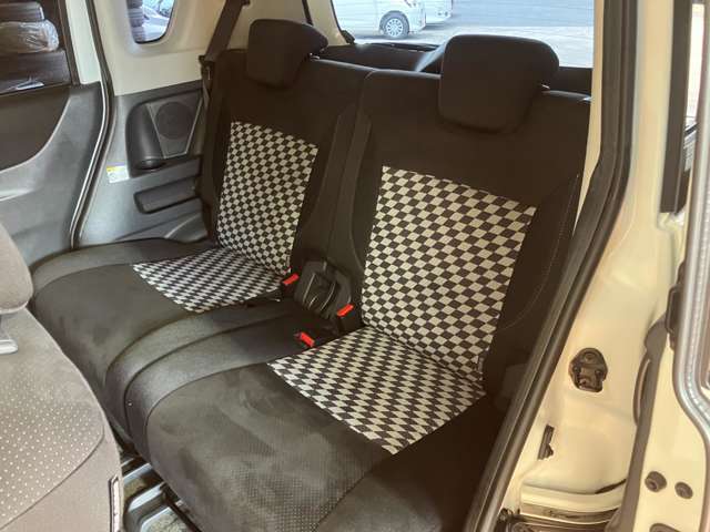 車の販売だけではなく車の買取、車検整備、定期点検、修理、板金塗装、自動車保険もお任せください！！