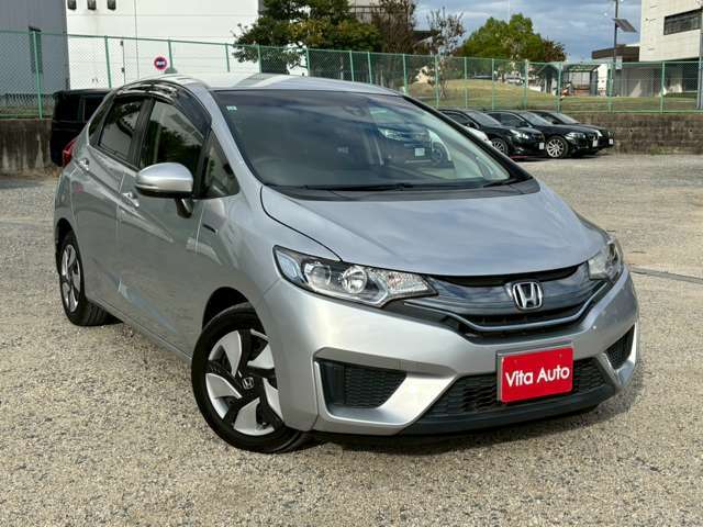 当店はご予約優先となります。特に週末お客様のご来店が多く店内が非常に混み合っており突然のご来店になりますと充分なご対応が出来ない場合がございます。事前にお電話または公式LINEにてご予約下さい！