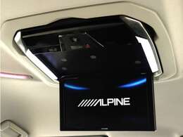 【後席モニター！】フリップダウンモニター完備！お子さまも映像を見ながら、快適に楽しくお過ごしいただけます♪ミニバンでは欠かせない大人気装備です！！