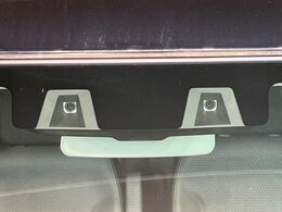 【スズキ　セーフティサポート】走行中に前方の車両等を認識し、衝突しそうな時は警報とブレーキで衝突回避と被害軽減をアシスト。より安全にドライブをお楽しみいただけます。