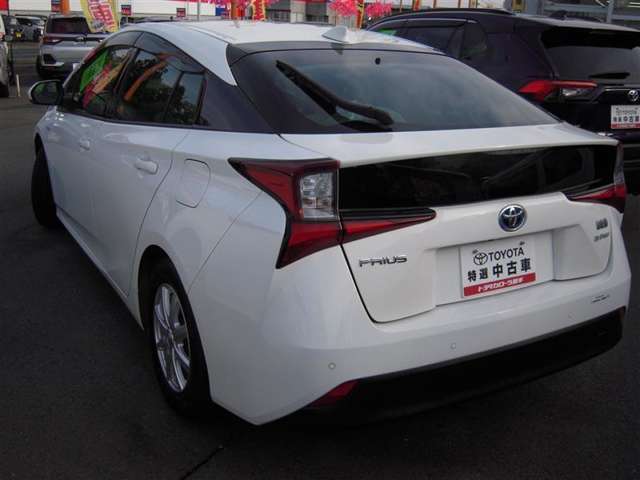 サービス工場完備。車検・メンテもお任せください！