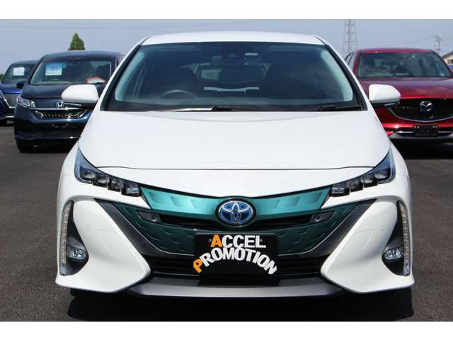 衝突軽減ブレーキ♪車検整備付♪ナビTV♪バックモニター♪スマートキー♪Bluetooth♪シートヒーター♪ETC♪レザーシート♪コーナーセンサー♪