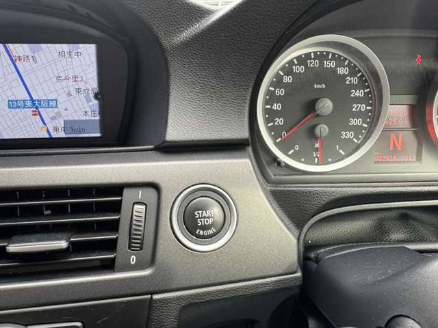 ムッシュ・ヒロでは厳選したお車業者間オークションより毎月仕入れを行ない、お得な価格で皆さまにご提供させて頂いております！