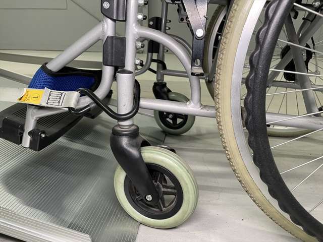 尚、エンジン、ミッション以外の部位の保証が必要な方はあったら「たすかる」中古車保証のスタンダードプラン、プラチナプランといった有料保証をおすすめいたします。