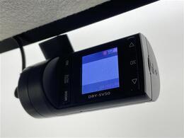 【後部座席操作部】後部座席を快適に過ごしていただくための便利な装備が付いています！