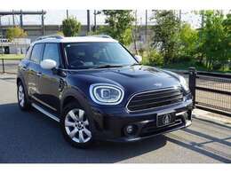 お洒落なアウトドア好きの貴方に是非とも乗って頂きたい一台です。