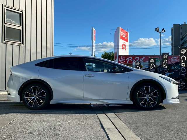 特殊なお車の制作や販売も可能です！（キッチンカーや積載車、ダンプカーやレプリカ車、バスなどなど）流行りのSUVは勿論、EV（電気自動車）やハイブリッド（PHEV含む）も納車実績がございます！何でもご相談を！
