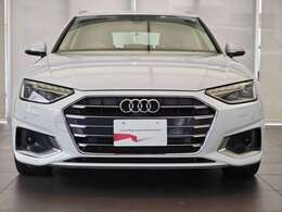 一目でアウディとわかるシングルフレームグリル。存在感はありつつも威圧感はなく、ブランドを象徴するスタイリッシュなシンボルになっています。