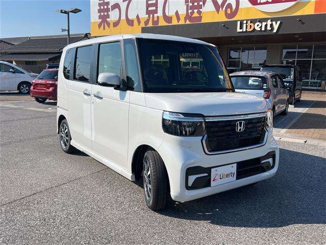 ■□■□■ アフターサービスも安心！！ 自社整備工場・自社鈑金工場・積載車を完備しておりますので、お客様のご購入後も手厚くサポートいたします！！  ■□■□■