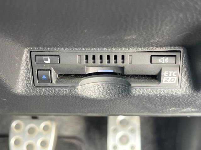 【ETC】高速道路の料金所をストレスなく通過！話題のスポットやサービスエリアに多い「スマートIC」利用時は必須のアイテムです。当店でセットアップを実施、ご納車当日からすぐにご利用いただけます！