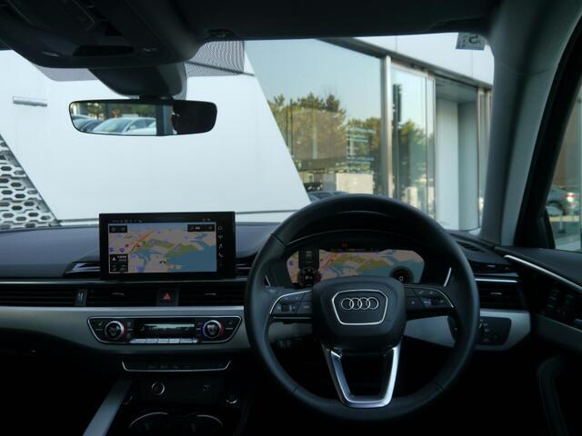 Audiのインテリアはエクステリア同様、優れたデザイン性とクオリティ、そして機能性を兼ね備えております。