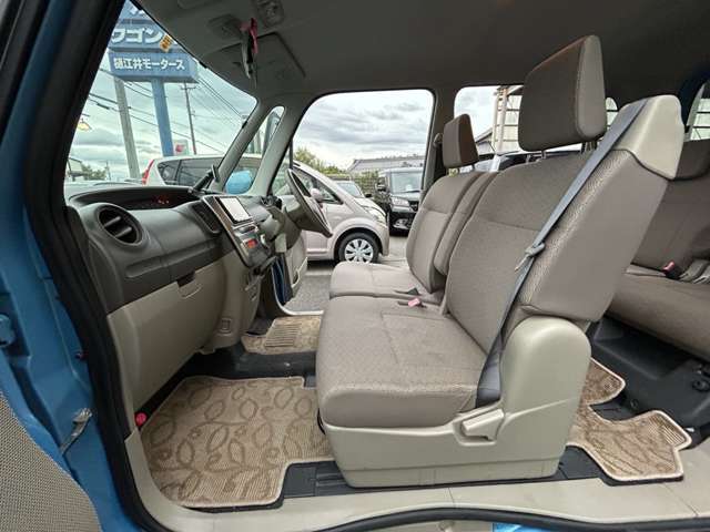 内装や外装も隅々までクリーニングしてからご納車致します♪