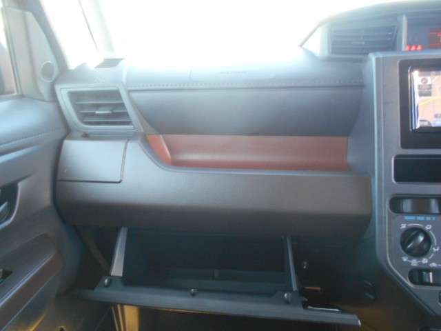 オートローンを取り扱っていますので、お支払い方法はお気軽にご相談ください！事前審査も簡単に行なえますし、お客さまに合ったお支払プランをご提案差し上げることも可能です～！