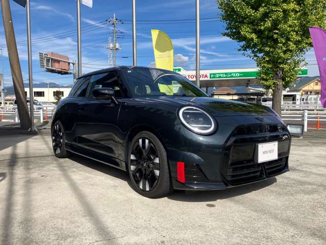 MINI正規ディーラー取り扱い　MINI認定中古車　MINI　NEXT甲府　お車の詳細や展示状況は055-236-3252もしくはフリーダイヤル0078-6002-322544までお気軽にお問合せ下さい。http://www.kofu.mini.jp/dealer/kofu/