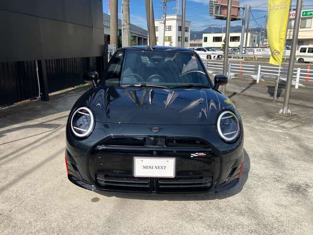 MINI正規ディーラー取り扱い　MINI認定中古車　MINI　NEXT甲府　お車の詳細や展示状況は055-236-3252もしくはフリーダイヤル0078-6002-322544までお気軽にお問合せ下さい。http://www.kofu.mini.jp/dealer/kofu/