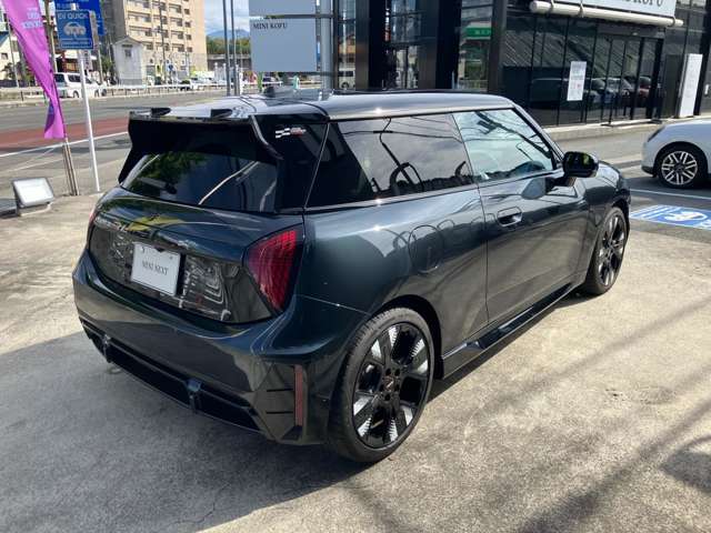 MINI正規ディーラー取り扱い　MINI認定中古車　MINI　NEXT甲府　お車の詳細や展示状況は055-236-3252もしくはフリーダイヤル0078-6002-322544までお気軽にお問合せ下さい。http://www.kofu.mini.jp/dealer/kofu/