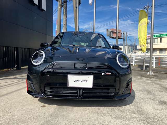 MINI正規ディーラー取り扱い　MINI認定中古車　MINI　NEXT甲府　お車の詳細や展示状況は055-236-3252もしくはフリーダイヤル0078-6002-322544までお気軽にお問合せ下さい。http://www.kofu.mini.jp/dealer/kofu/