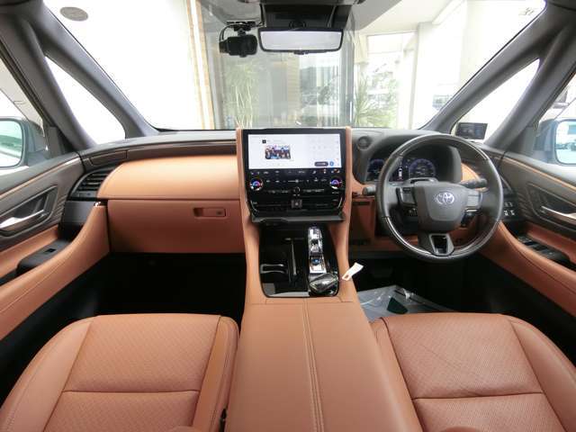 中古車の中には修復歴のある車輛があります。この修復歴がすべて粗悪なものばかりではありません。修復が軽度なもの、綺麗に修理されているもの・・など厳しくチェックして仕入れしています。お買得チャンスかも！