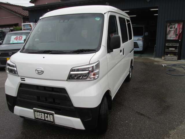 当店から100mのところに第2展示場がございます。お車によっては第2展示場にある場合もございますので、ご来店前にご一報頂ければ準備をしてお待ちしております☆