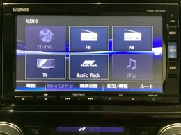 ナビゲーションはフルセグTV対応のGathers純正メモリーナビを搭載しています。Bluetoothオーディオ機能がありますので、スマートフォンなどの音楽も再生できます。